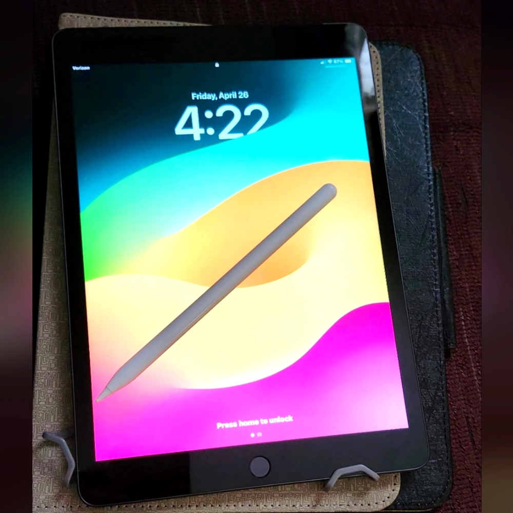 iPad 9th GEN 64GB + Apple Pen
